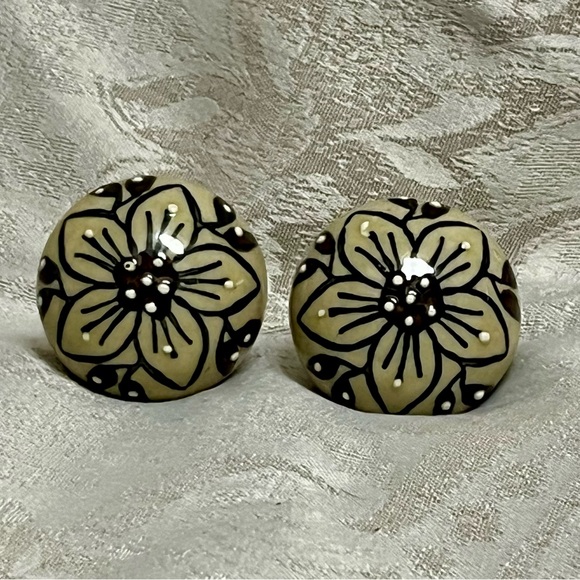 Ceramic Drawer Pulls - Picture 2 of 4